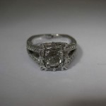 14kw Diamond Engagement Ring with round and baguette Diamonds1