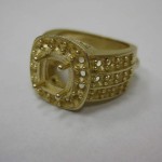 14ky Gold Round Diamond Halo Engagement Ring Mounting
