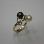 White and Black Pearl Ring